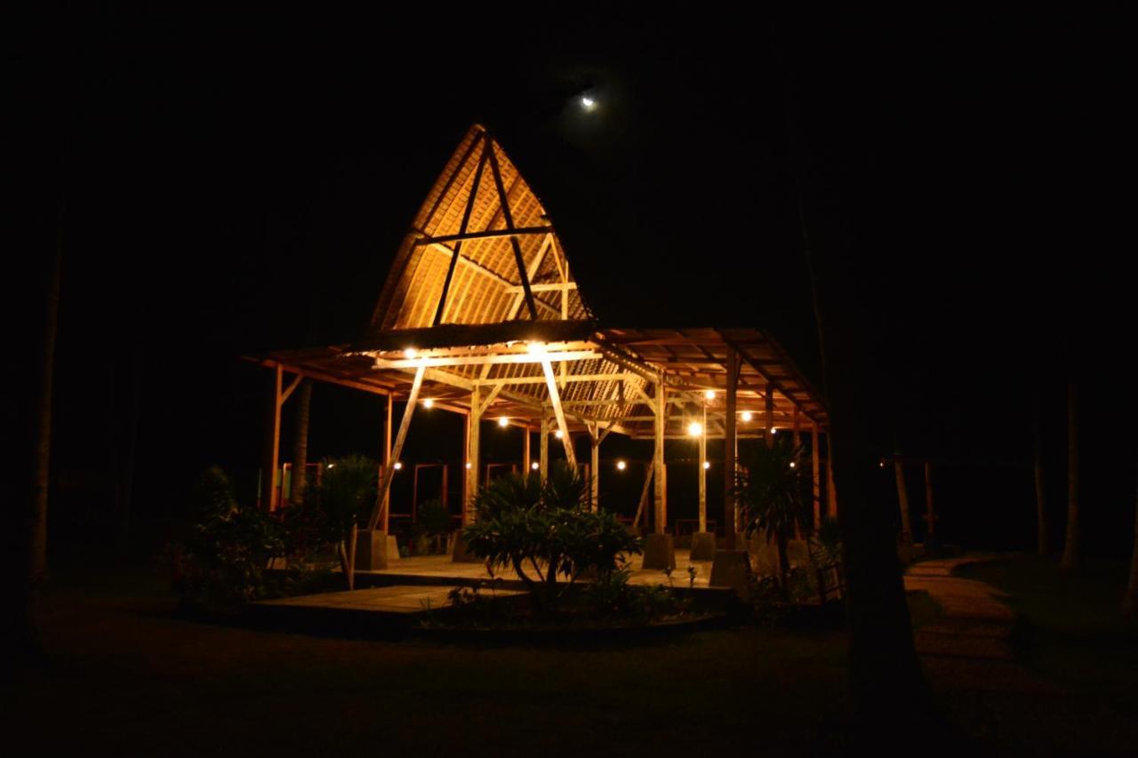Sunari Beach Resort Selayar Matalalang Exterior foto