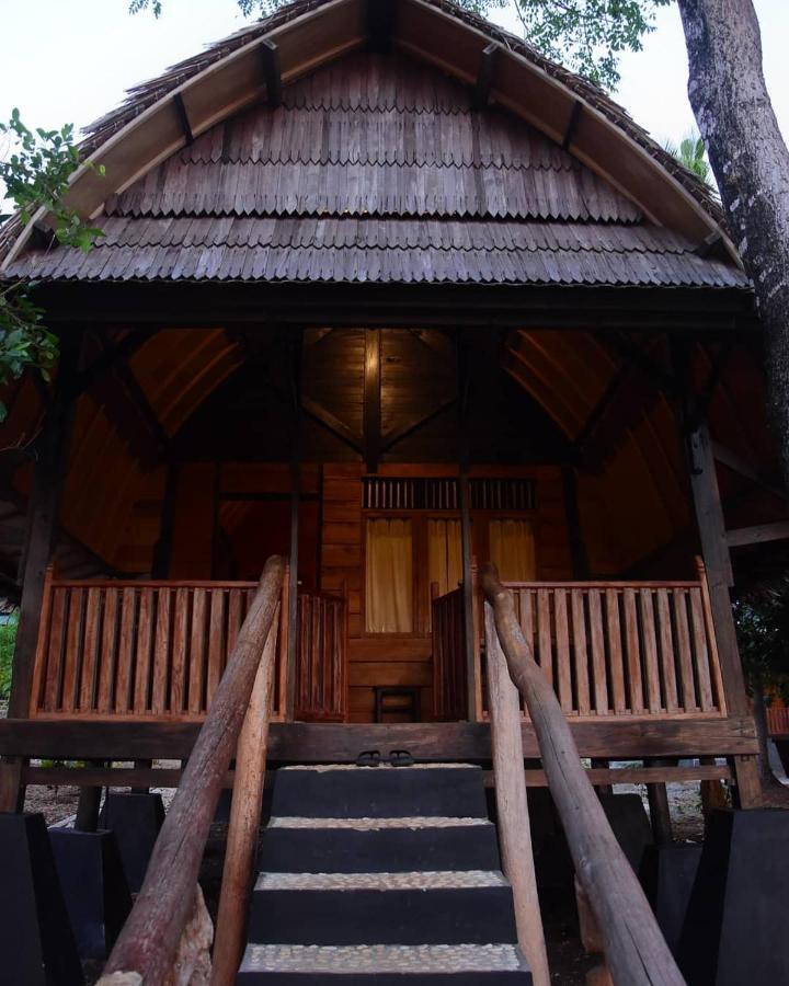 Sunari Beach Resort Selayar Matalalang Exterior foto