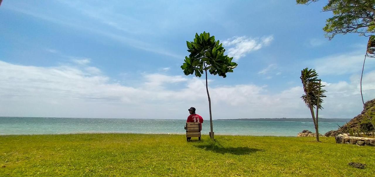 Sunari Beach Resort Selayar Matalalang Exterior foto